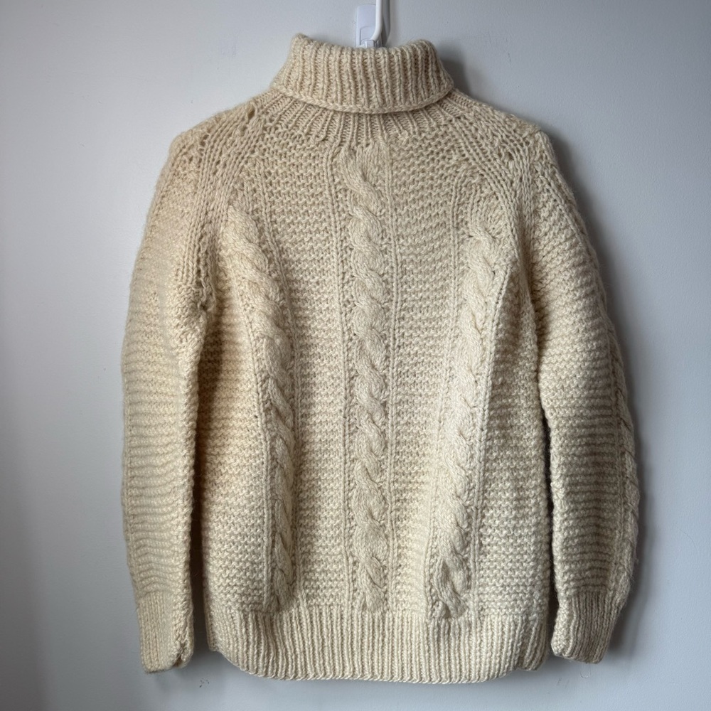 B. Altman Vintage wool cable knit fisherman sweater cream made in Greece - Picture 5 of 6